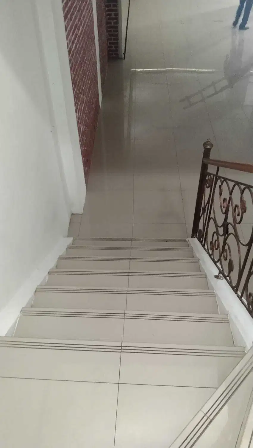 Disewakan Ruang Usaha Lokasi Strategis Sayap Jln. BKR Bandung