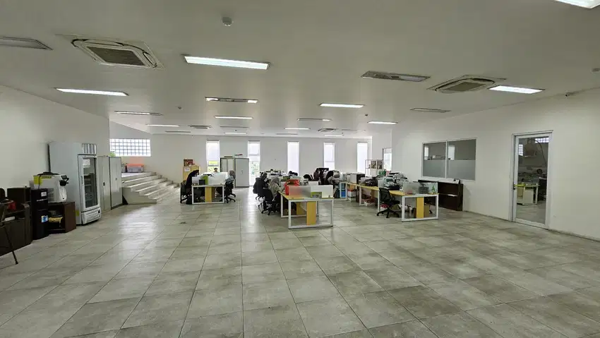 Office space 400 m type Deluxe sudah furnished di Taman Tekno BSD City