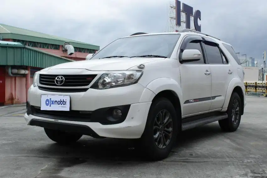 TDP 11JT Toyota Fortuner 2.7 TRD G Luxury Bensin-AT Putih 2015