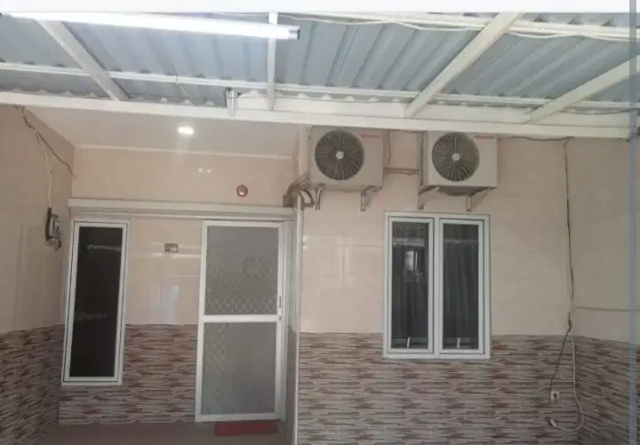 Dijual murah berikut perabot rumah 2,5 Lt dekat green lake luas 55m2