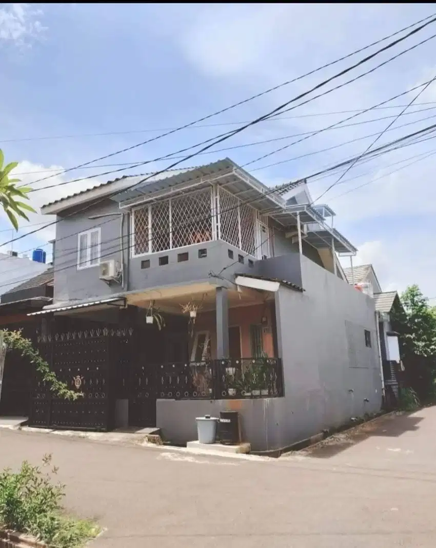 DIJUAL CEPAT RUMAH MEWAH 2 LANTAI DALAM PERUMAHAN RANGKAPAN JAYA