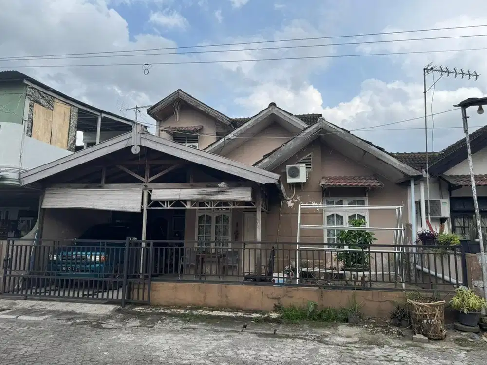 DIJUAL CEPAT !! Rumah 2 Lantai.  Komplek Villa mulia mas