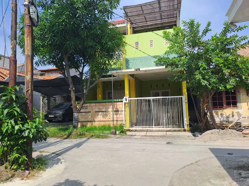 Dijual rumah 2 lantai di perumnas telukjambe timur