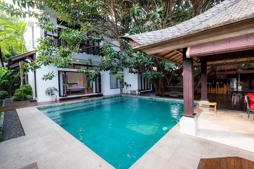 Modern Tropis Villa di Pantai Berawa Canggu