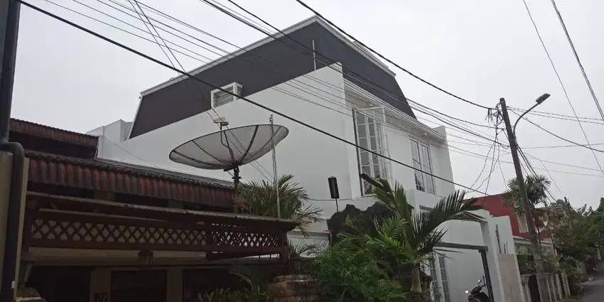 Disewakan Rumah Siap Huni di Radio Dalam Jakarta Selatan