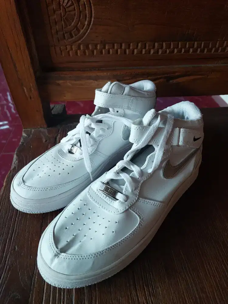 Sepatu basket preloved bagus