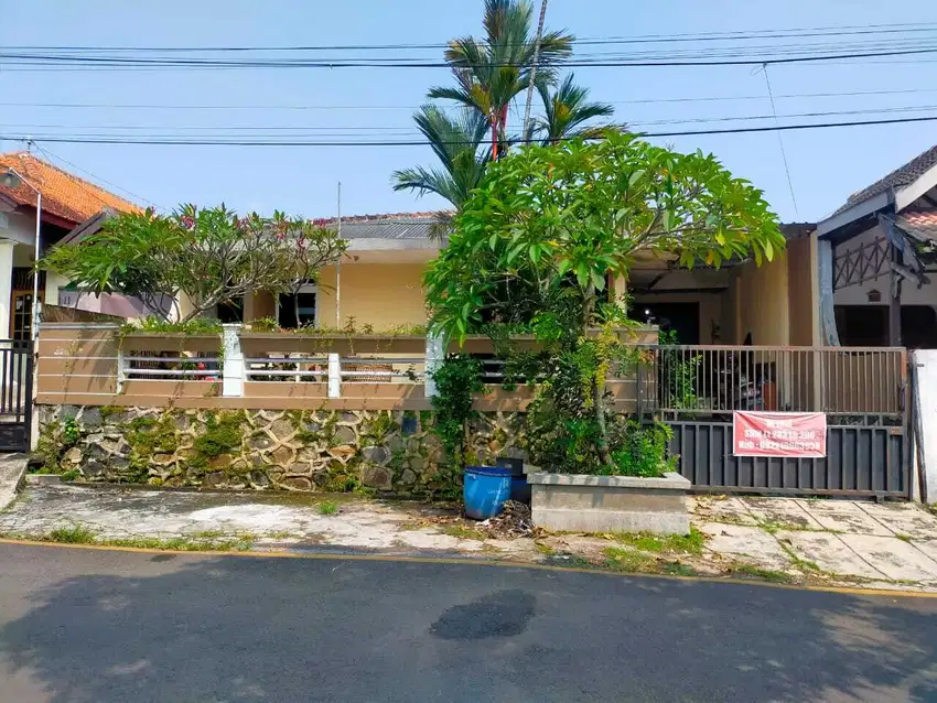 DiJual Rumah LUAS SHM di Semarang Atas Sawunggaling Banyumanik