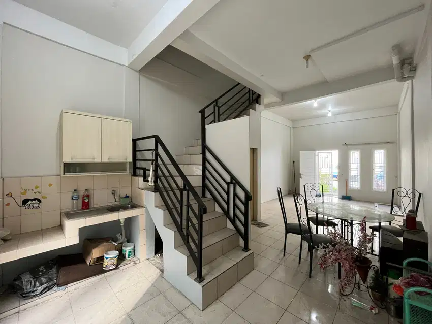 Dijual rumah di komplek the prime