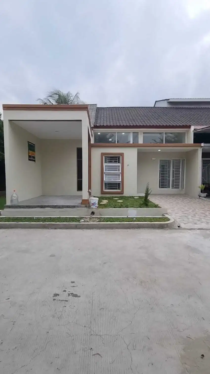 Rumah ready siap huni di komplek mewah Halton Palace Medan denai