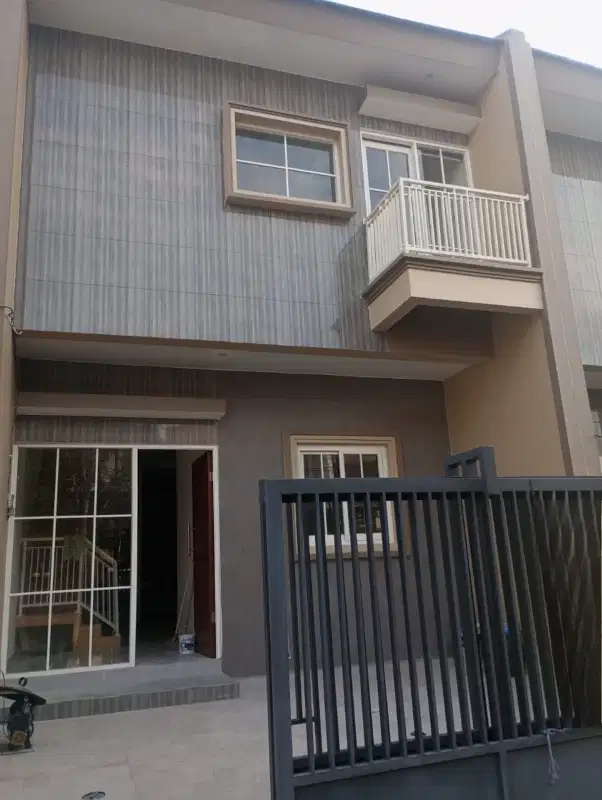 Dijual Rumah Baru 2 lantai minimalis Mulyosari
