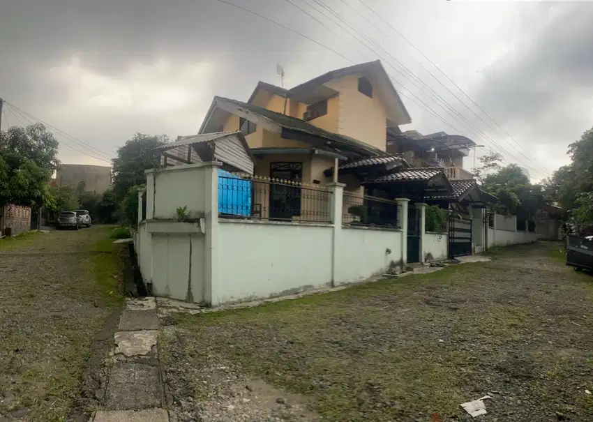 Rumah Hook Di Bogor Baru Dekat Kampus Unpak