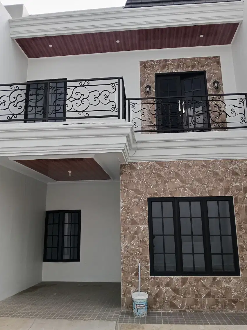Rumah Desain Classic daerah Cimanggis Depok dekat Cibubur Junction