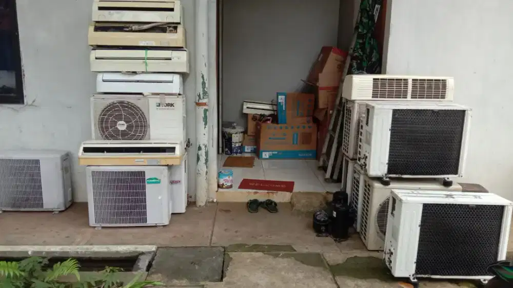 Belu ac bekas yg mau di rongsokin aj