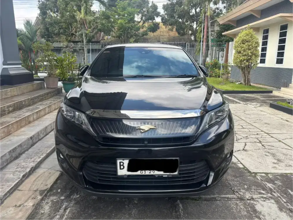 Dijual Harrier 2014