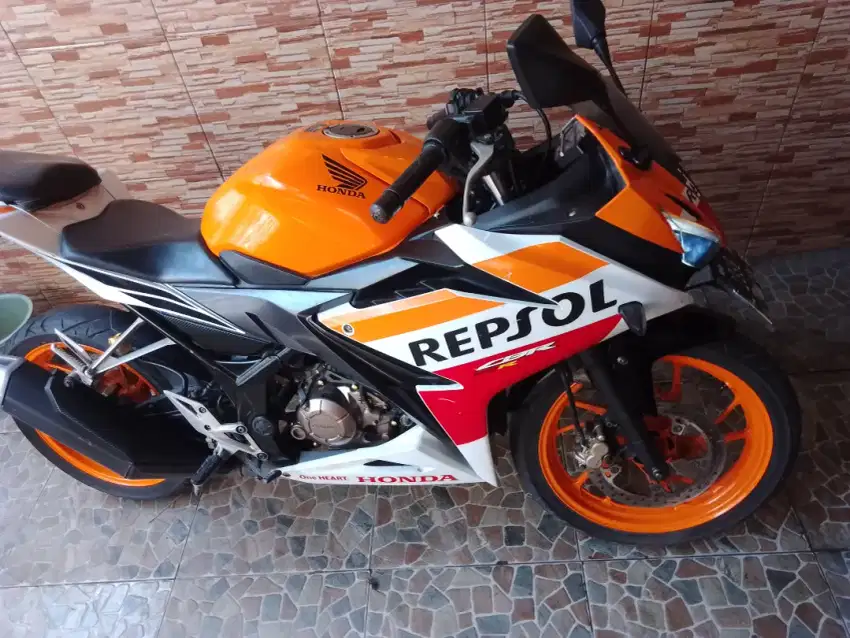 CBR 150R tahun,2016 Repsol mumer