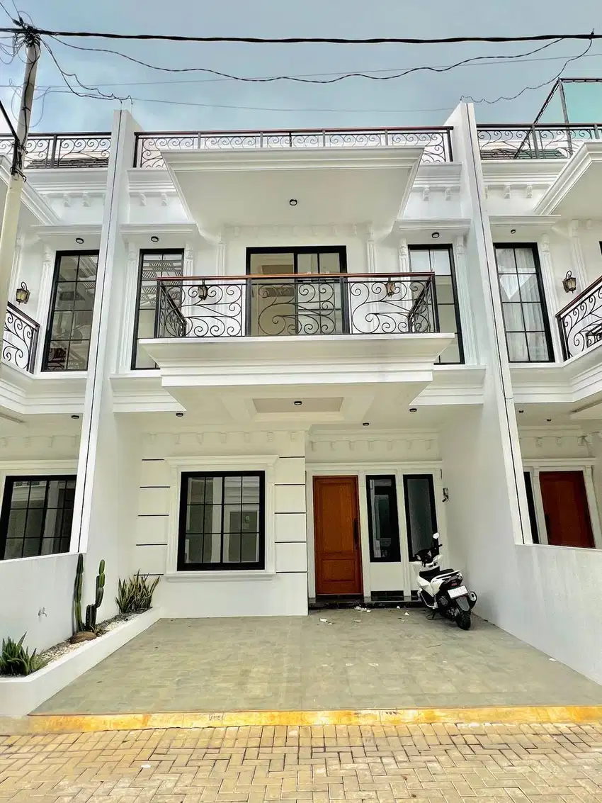 Jual Rumah Rooftop dekat Gerbang Tol Di Jaksel