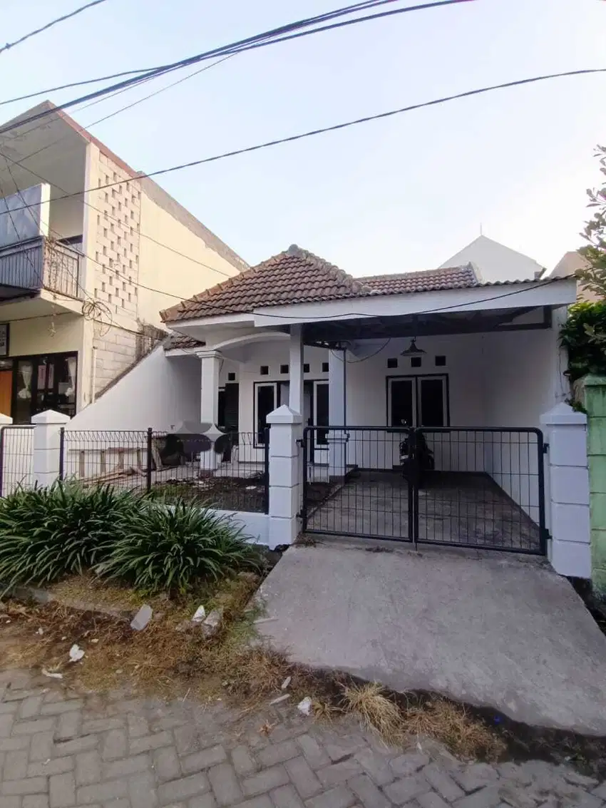 Dijual/Disewakan Rumah Bumi Marina Emas Sukolilo Surabaya Timur