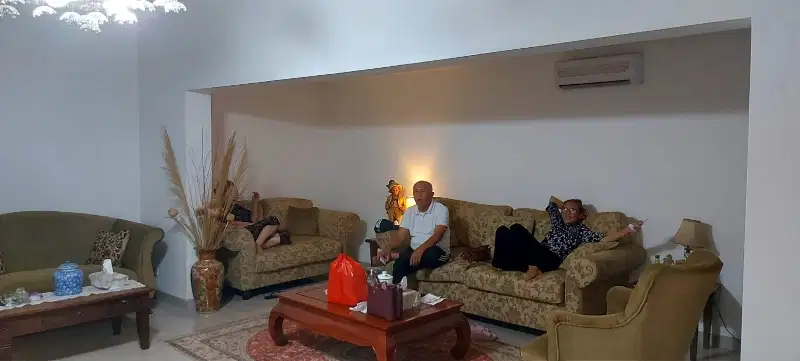 dijual rumah lama siap huni di Ciranjang kebayoran baru