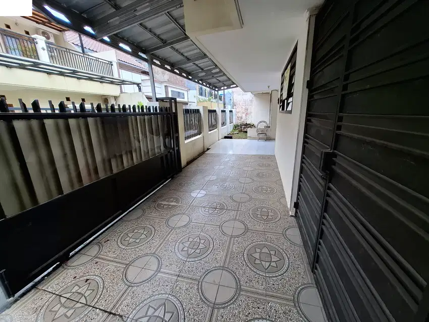 Rumah Di Tebet Timur Dijual Lokasi Strategis Cocok Utk Hunian / Bisnis