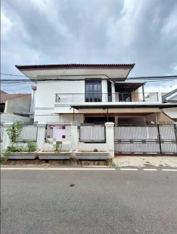 Dijual rumah di Rawamangun Jakarta