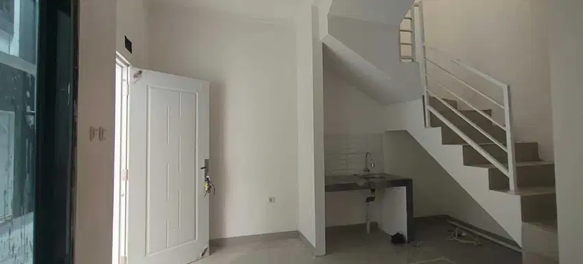 Di Jual Rumah 2 Lantai Dekat Dengan Kayumanis V Jakarta Timur