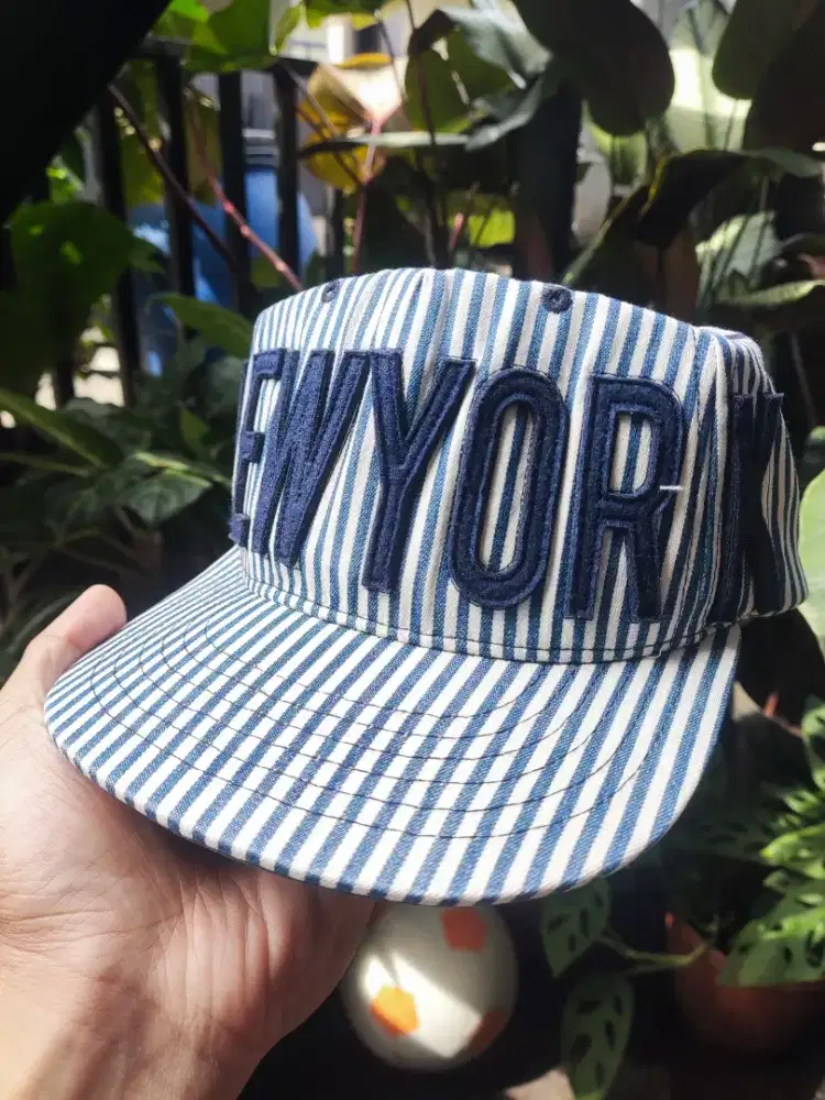 Topi Michel Klein Original Logo NEW YORK Patch