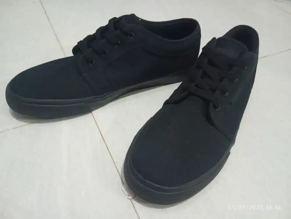 Sepatu/Sneakers Airwalk size 45