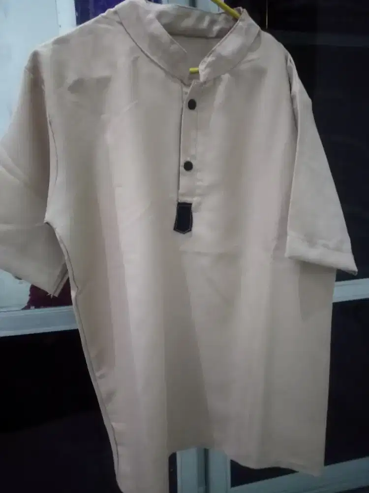 Baju kokoh pria lengan pendek