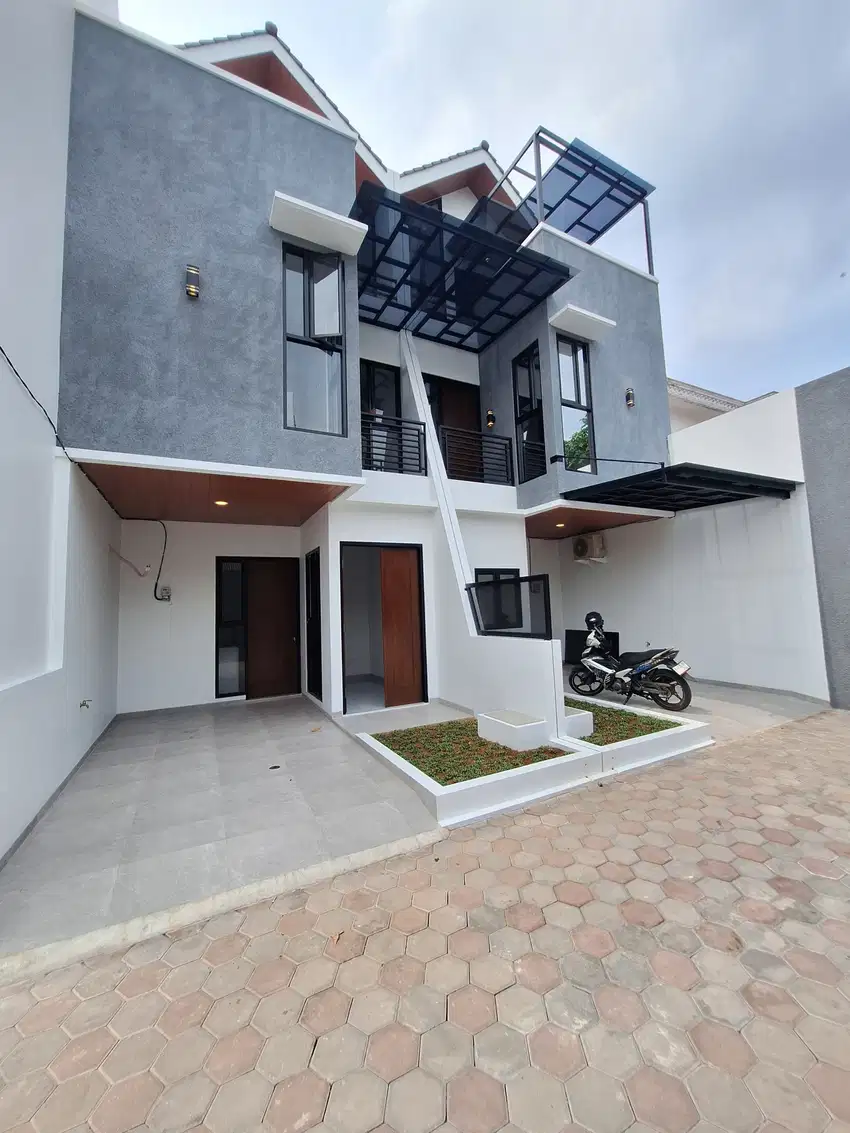RUMAH BARU SIAP HUNI DALAM KOMPLEK NYAMAN