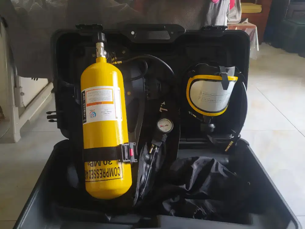 SCBA alat keselamatan ruang ber asap