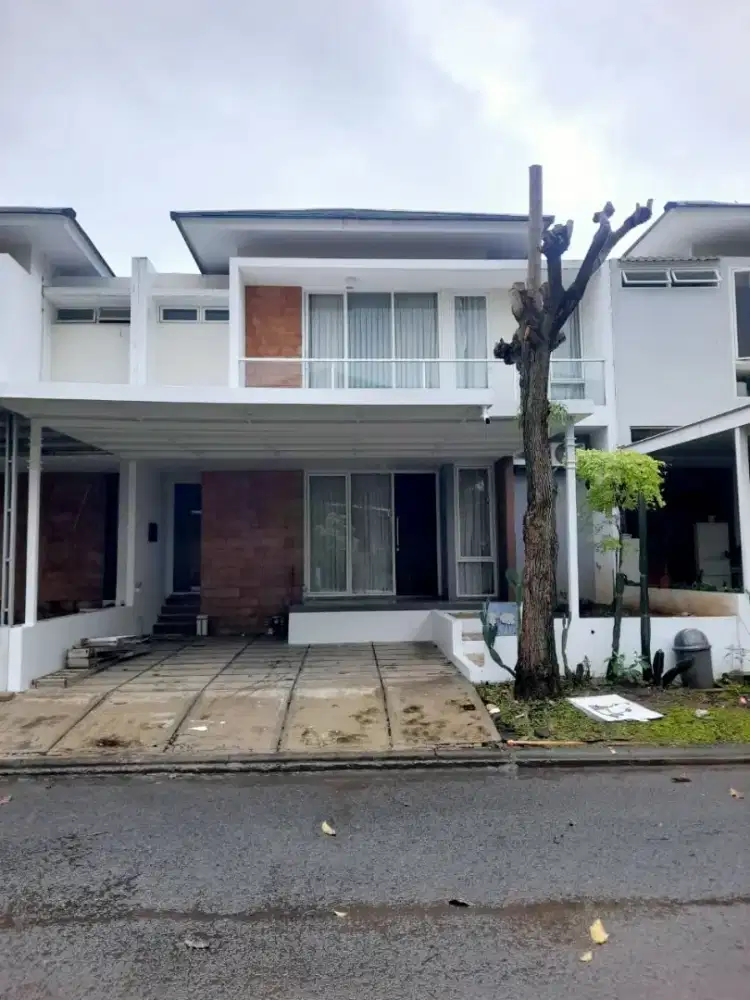 Rumah Bagus di Ivy Park Citraland Bsb Full Furnished