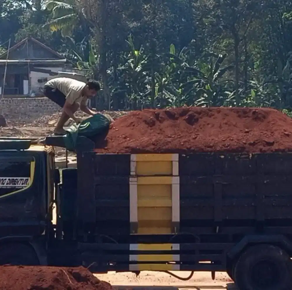 Tanah merah murah subur