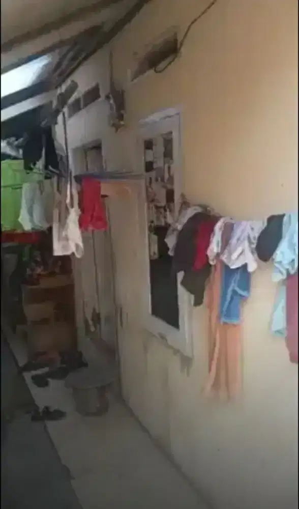 RUMAH KONTRAKAN 4 PINTU DI CIMUNCANG