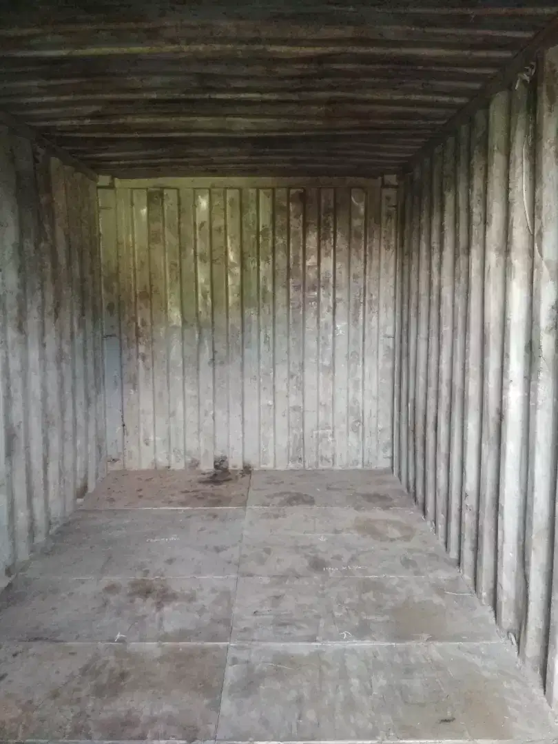 Container 20feet kondisi 60-70%