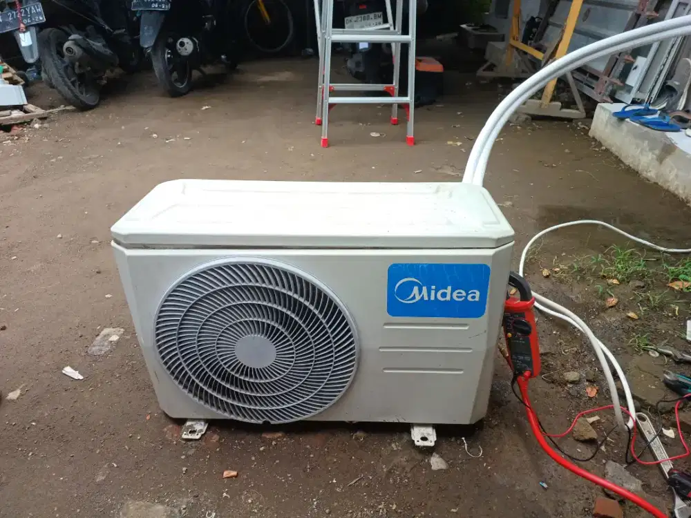 Servis Ac kulkas freezer mesincuci showcase bergarasni