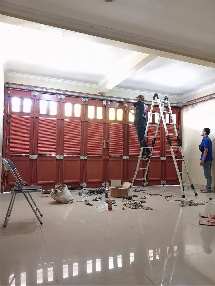 Tukang pintu garasi, service / perbaikan profesional terpercaya