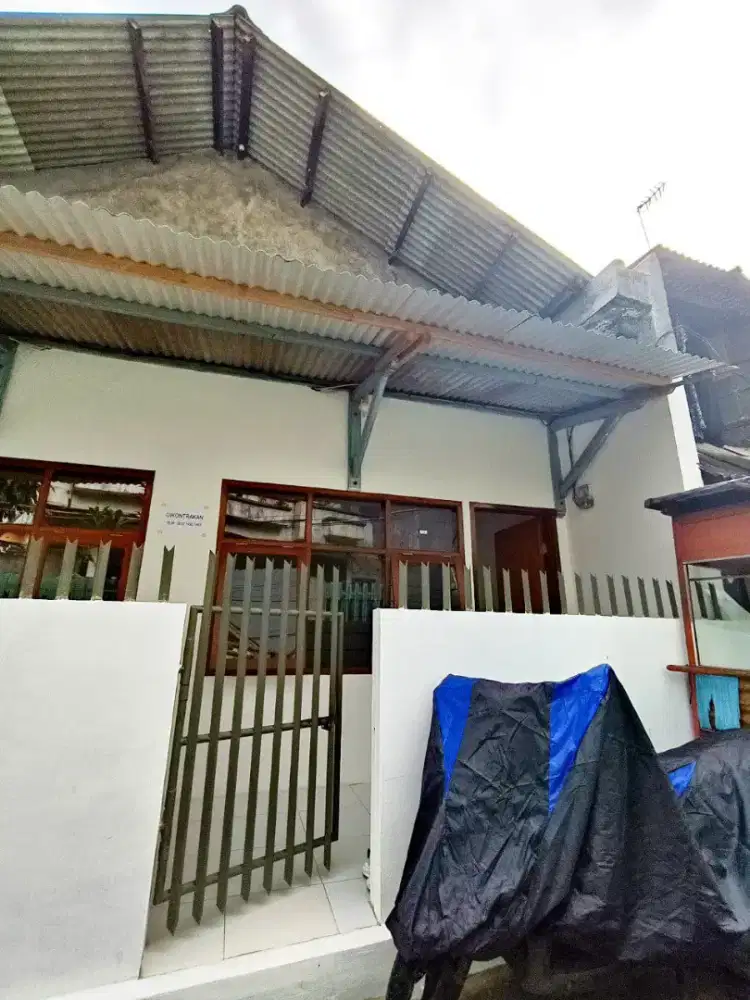 Di kontrakan Rumah Bangunan Baru Pertahun