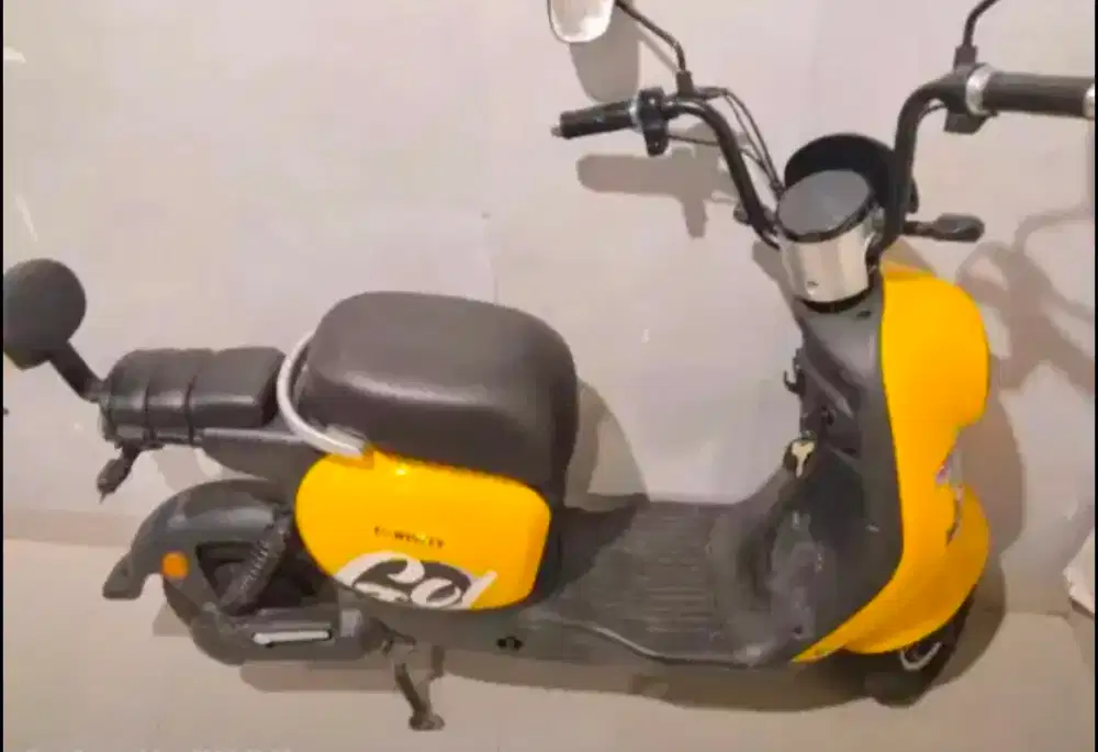 Uwinfly u2s kuning