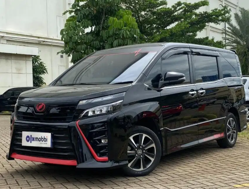 2019 TDP 15JT Toyota Voxy 2.0 Bensin-AT Hitam