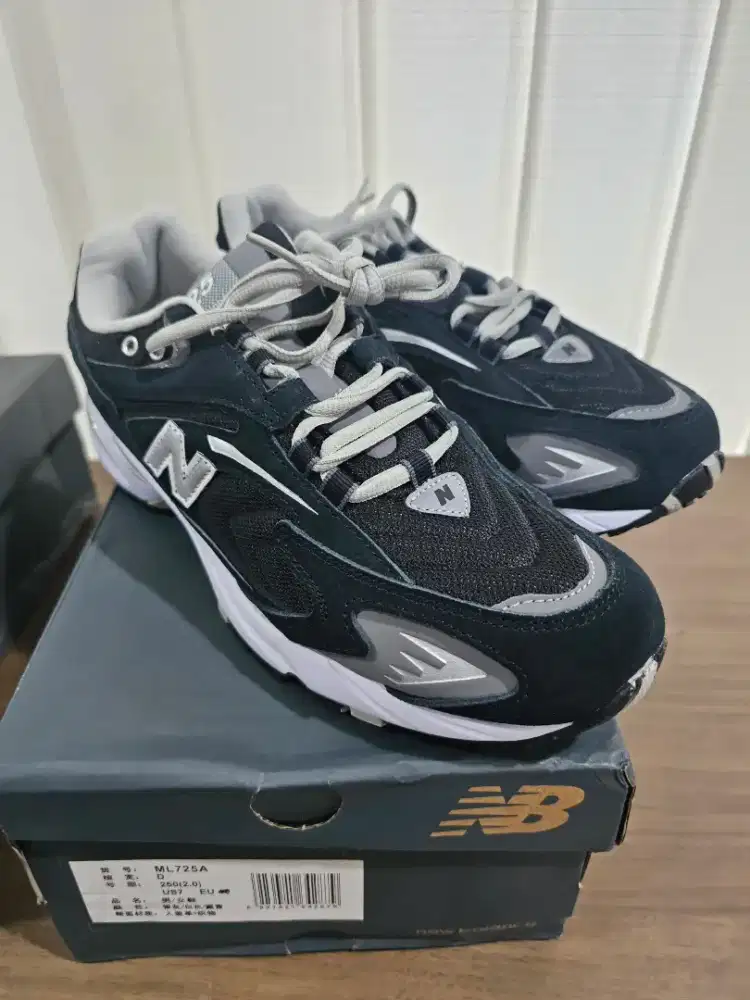 New Balance 725  Navy Indigo (BNIB) Original - 43