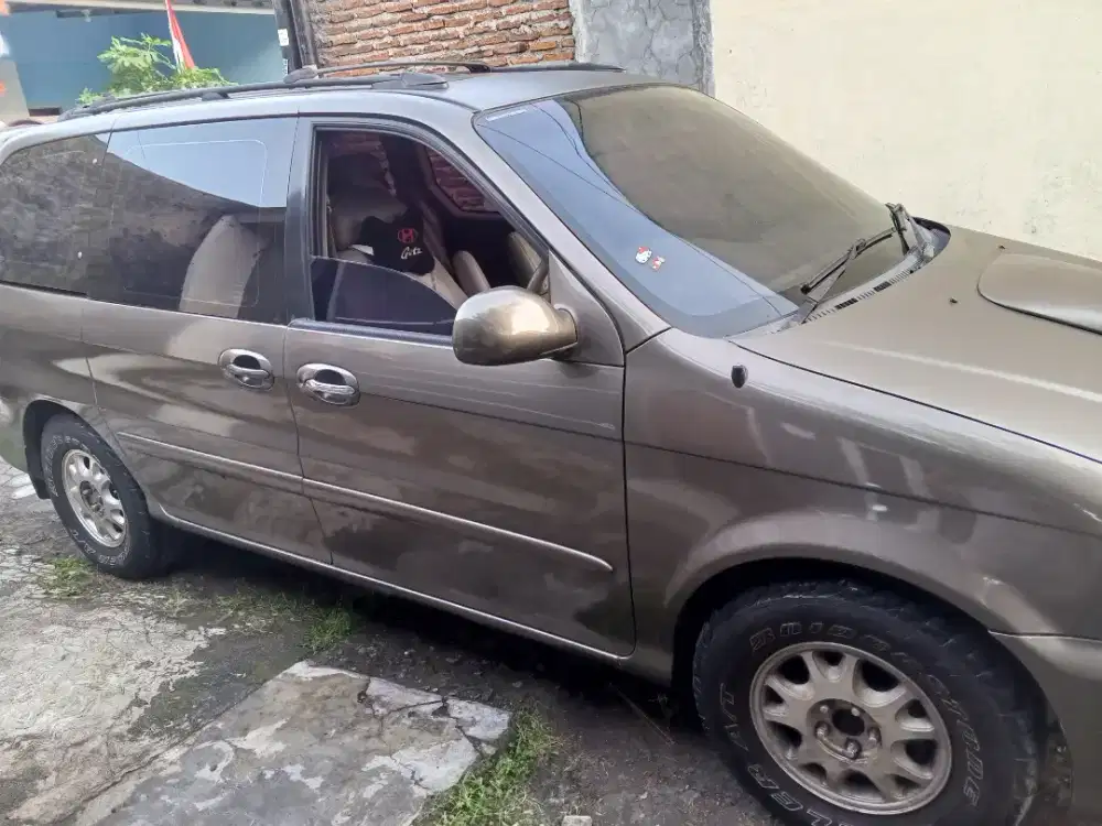 Jual Carnival Diesel AT. Mesin top Condition.