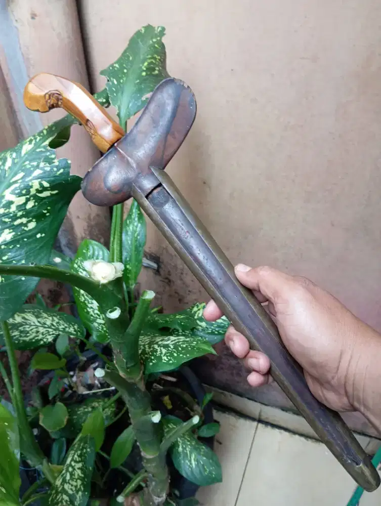 Pusaka Keris brojol sepuh