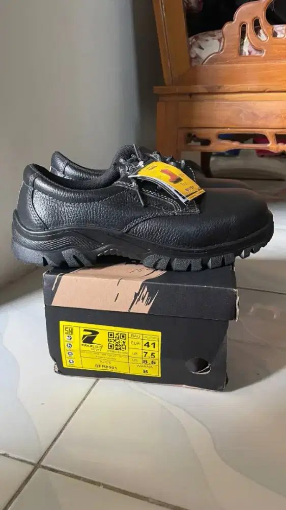 Sepatu Safety Pakalolo SFR8901 Size 41 BARU