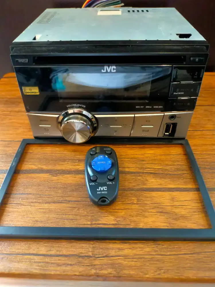 Tape Mobil Double Din Merek JVC
