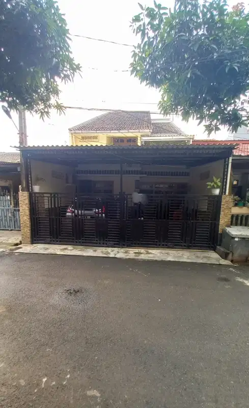 Dijual cepat, rumah 2 lantai di Komplek Tytyan Indah Bekasi