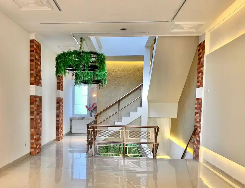 Ruko Cantik 4 Lantai Cocok untuk Usaha di The Parisian, Bintaro