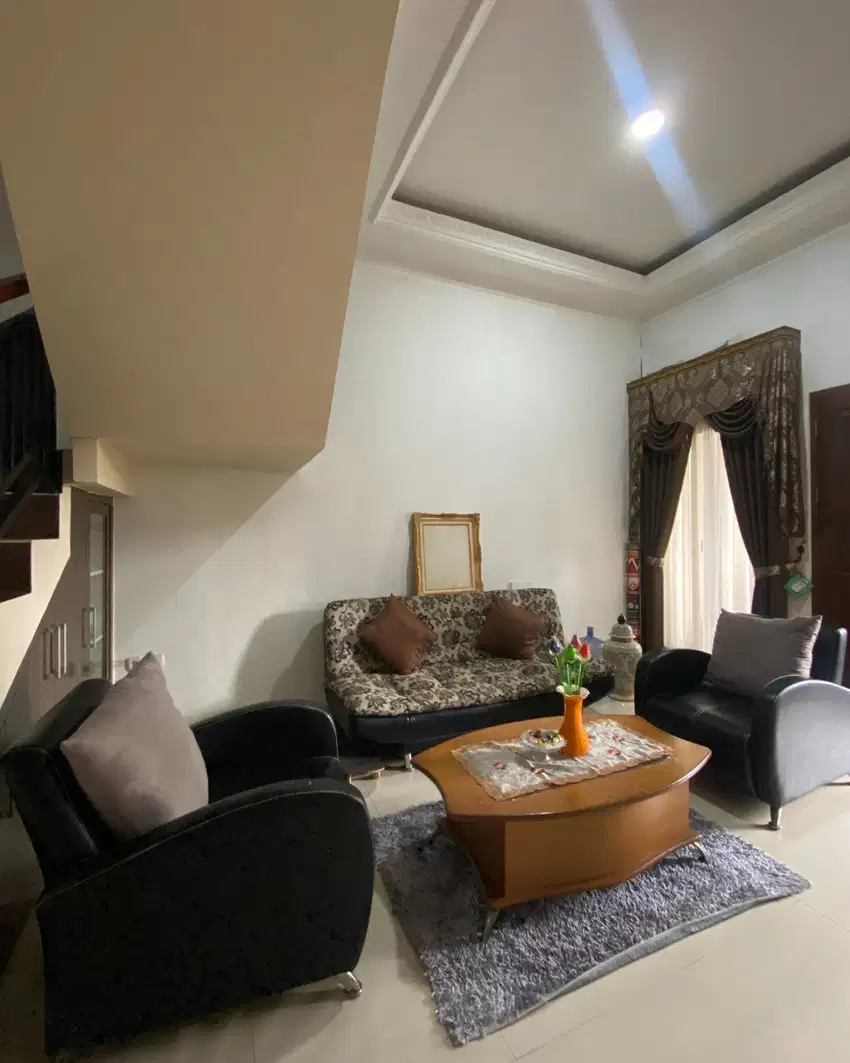Dijual Rumah 2 Lantai Siap Huni Dekat sekolah Abdi Siswa Graha Raya