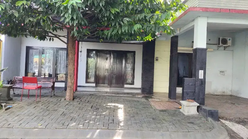 Rumah luas 180 m2 harga 1,7 Milyar di Papyrus, Waru, Sidoarjo