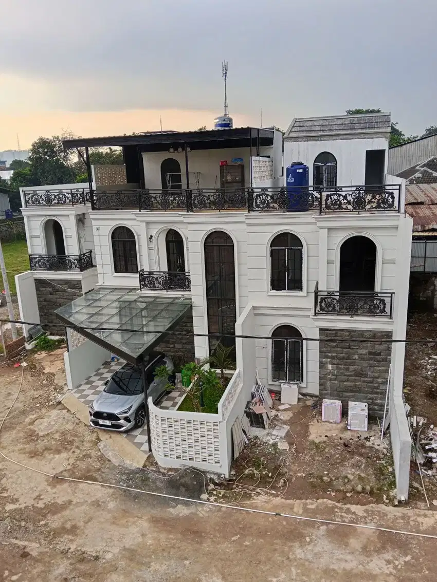 Rumah Clasic Modern Lokasi Strategis,  5 mnt LRT dan TOLL cibubur