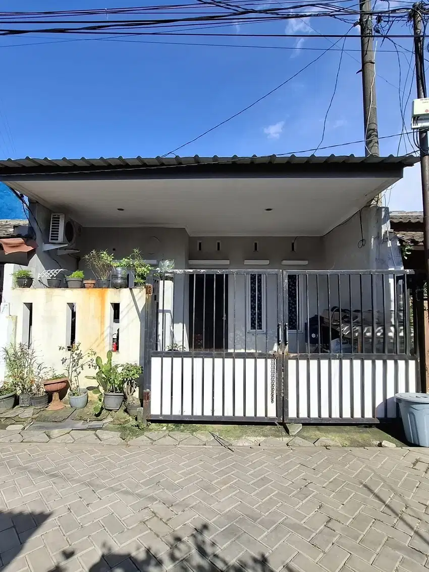 Rumah Nyaman di Taman Cibodas , siap huni lokasi strategis